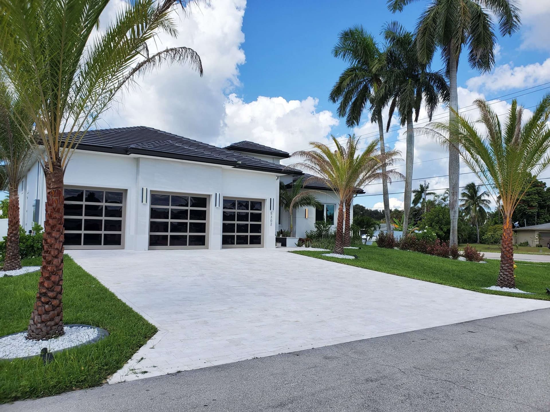 Blog post How To Choose The Right Paver Company image