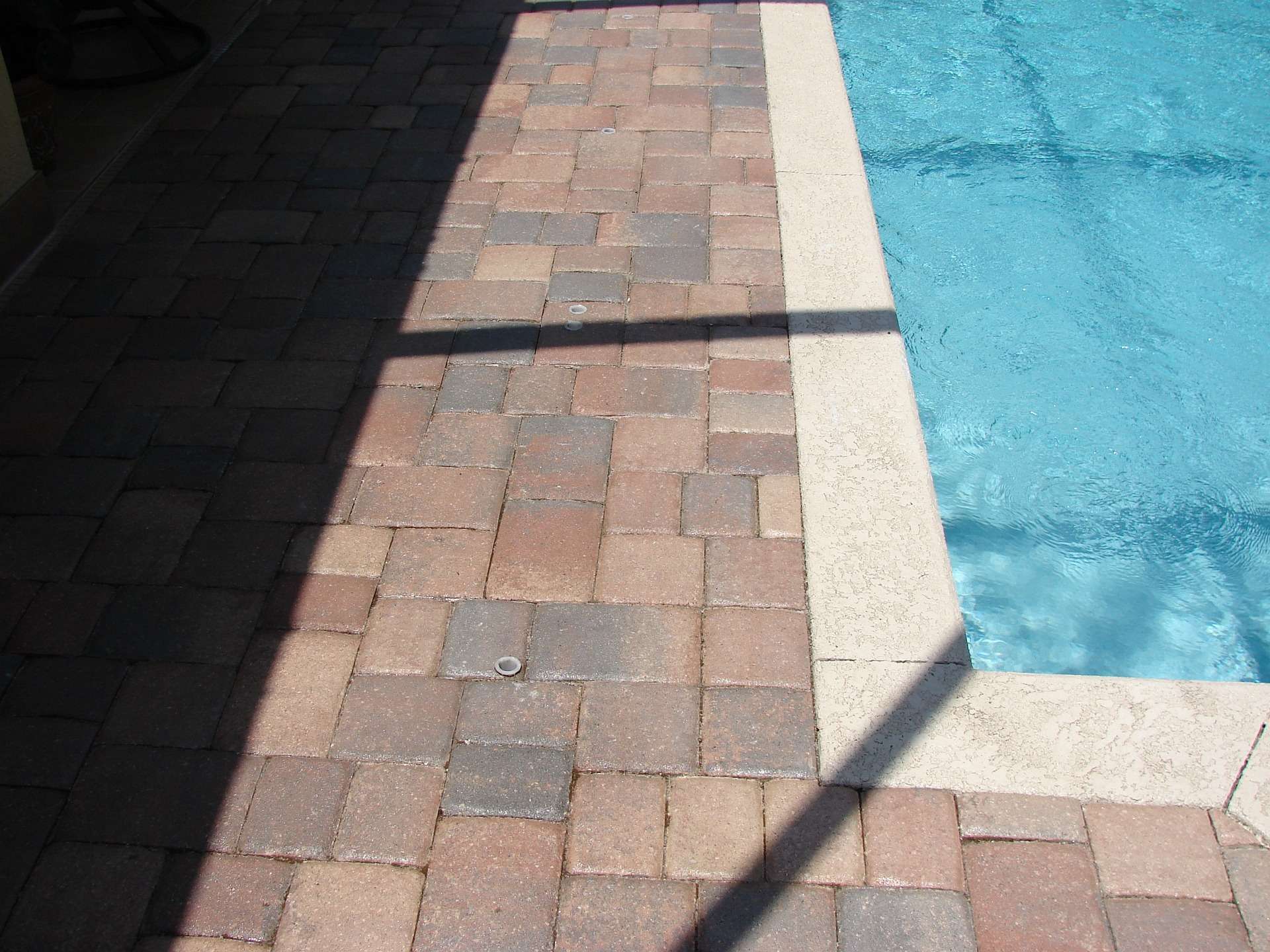 Blog post Understanding the Longevity of Pavers: How Long Do Pavers Last? image