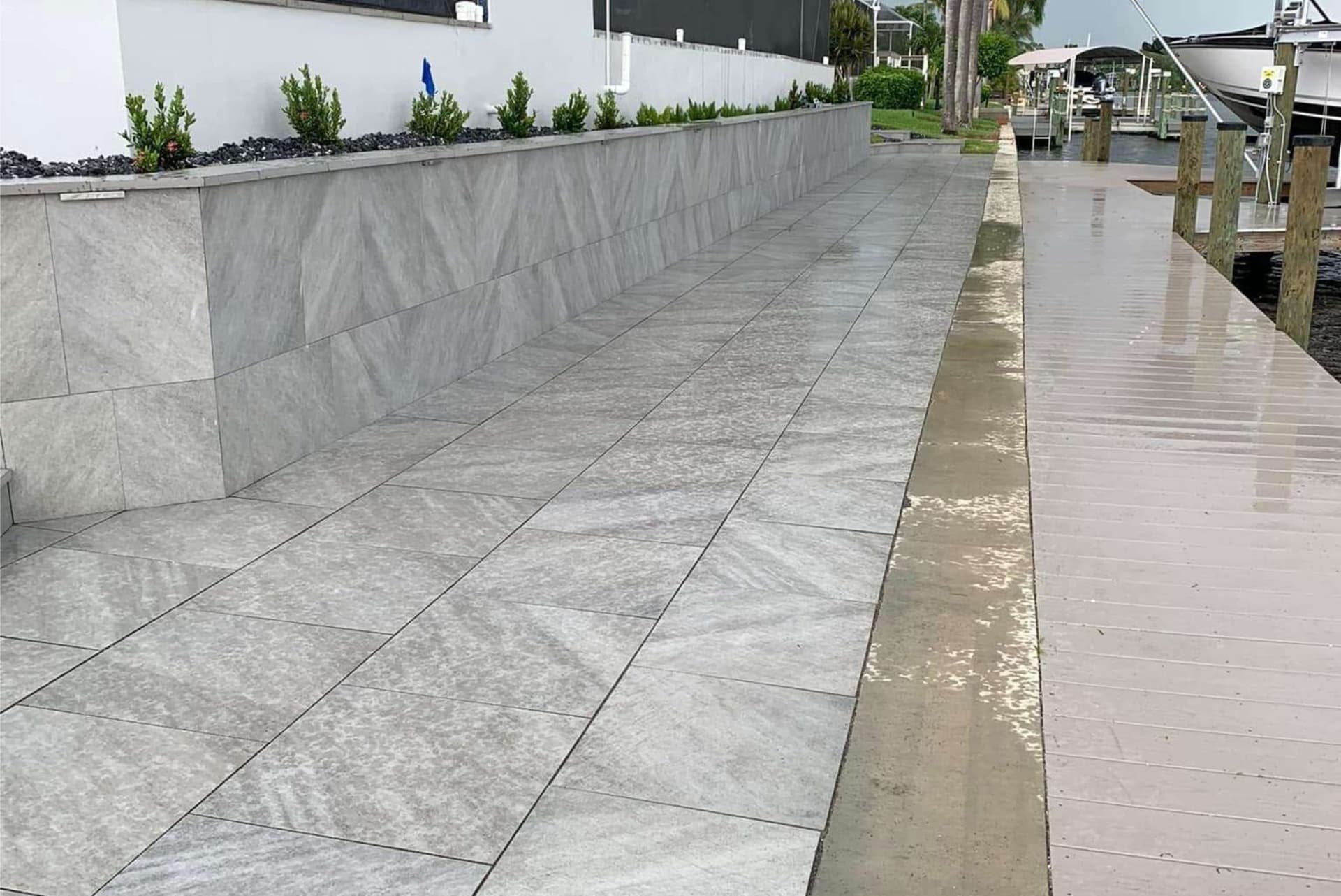 Blog post Choose Pavers for your Retaining Wall image