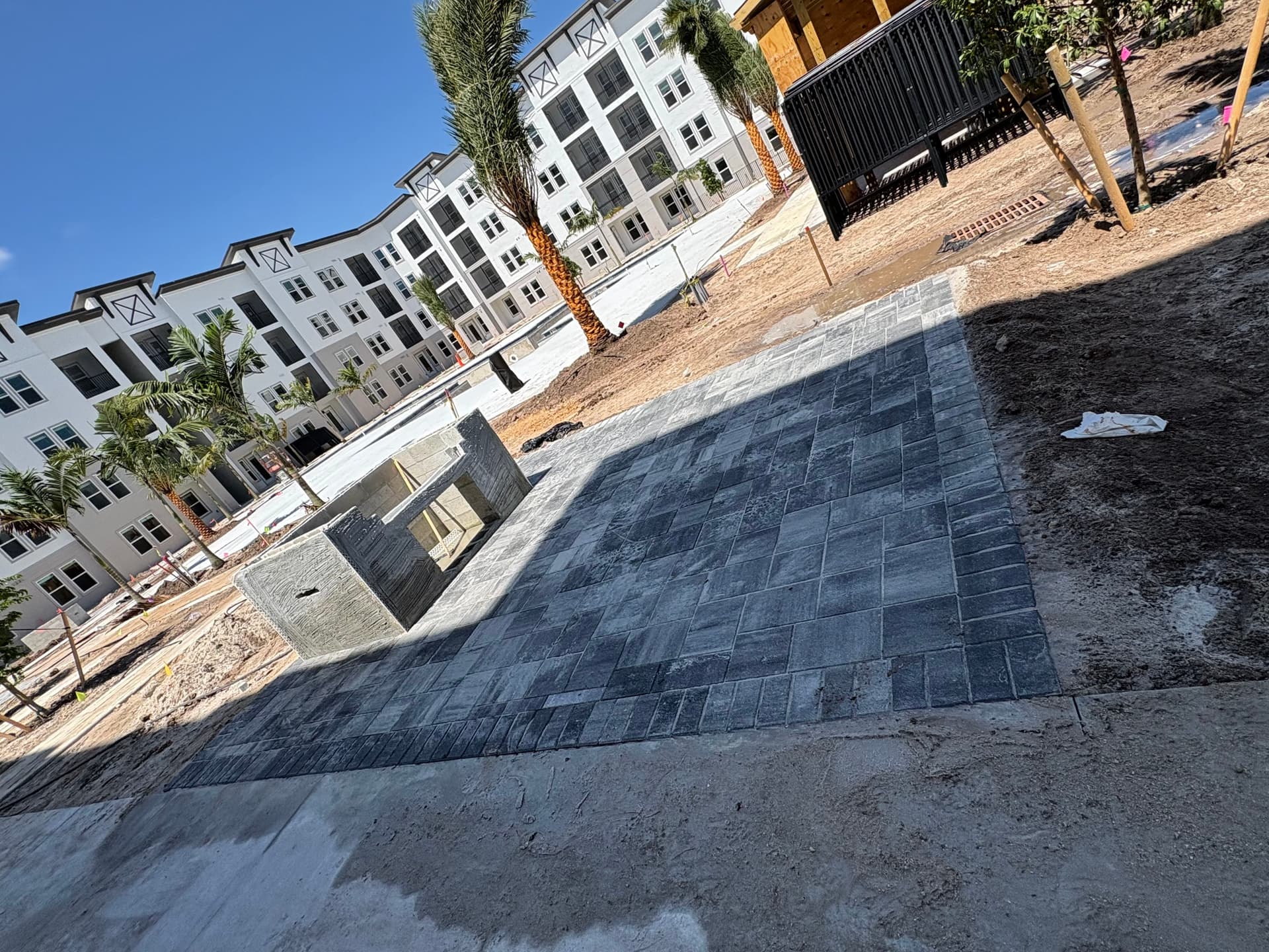 Gallery photos for Grill Patio Paver Install for a Naples Contractor: Image #8