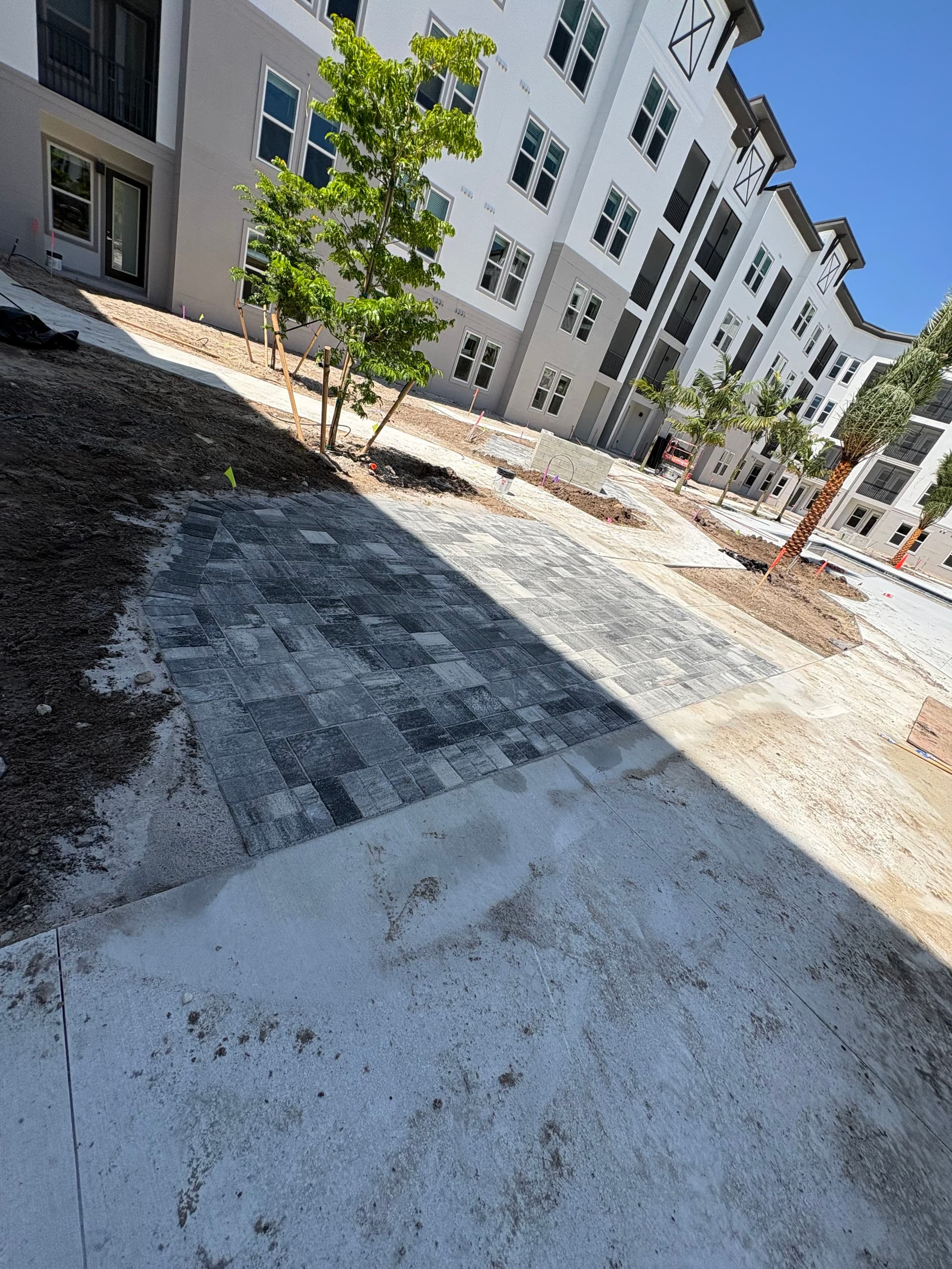 Gallery photos for Grill Patio Paver Install for a Naples Contractor: Image #6